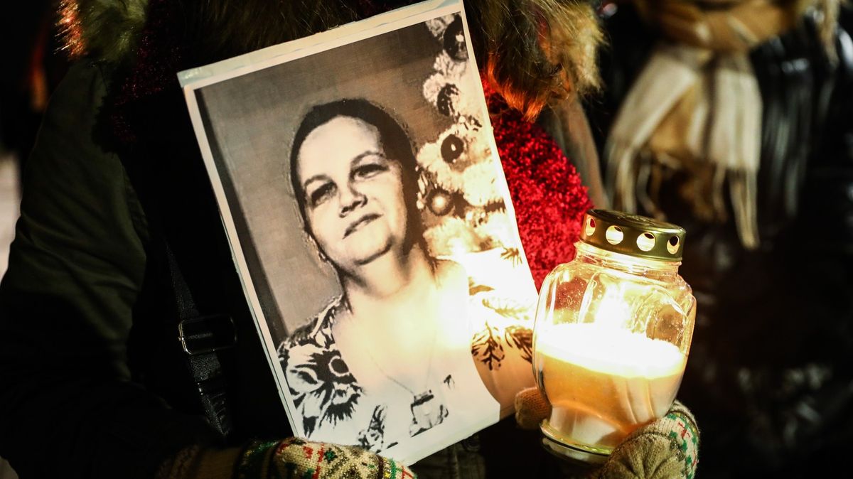 Nemohla na potrat, zemřela. „Máte na rukou krev“ viní polskou vládu pozůstalí